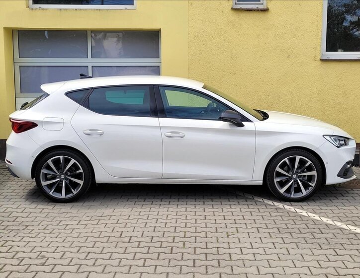 Seat Leon Hatchback 1,5 l 110 kw