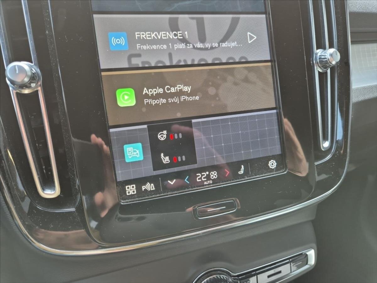 Volvo XC40 SUV / Terénní 2,0 l 120 kw