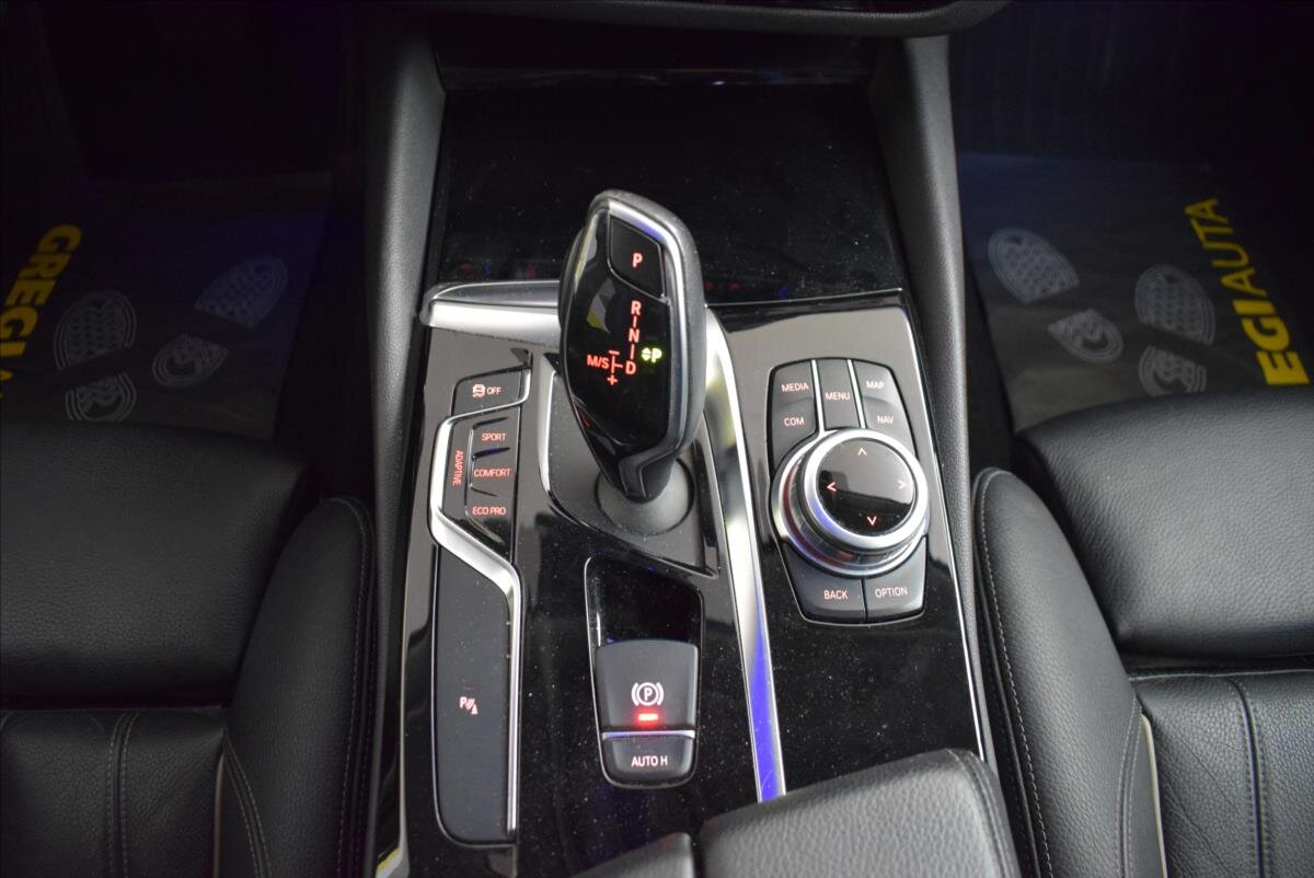 BMW Řada 5 Sedan / Limuzína 3,0 l 195 kw