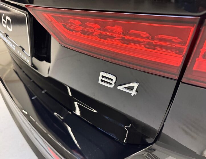 Volvo V60 Kombi 2,0 l 145 kw