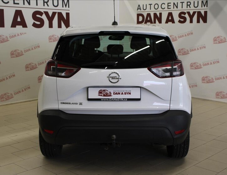 Opel Crossland X SUV / Terénní 1,2 l 61 kw