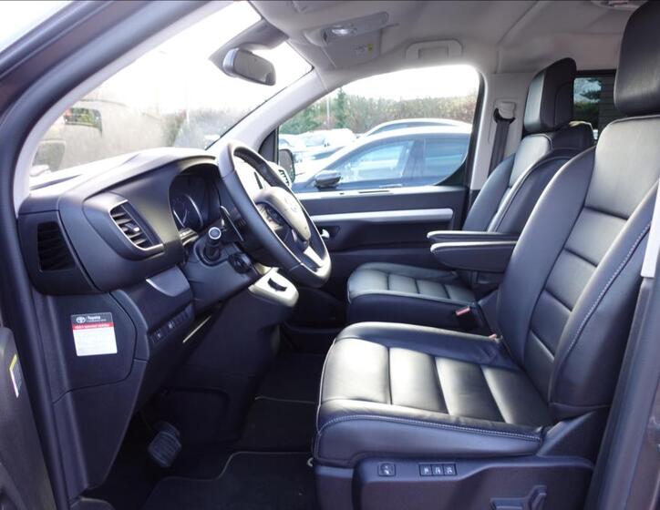 Toyota ProAce Verso 10