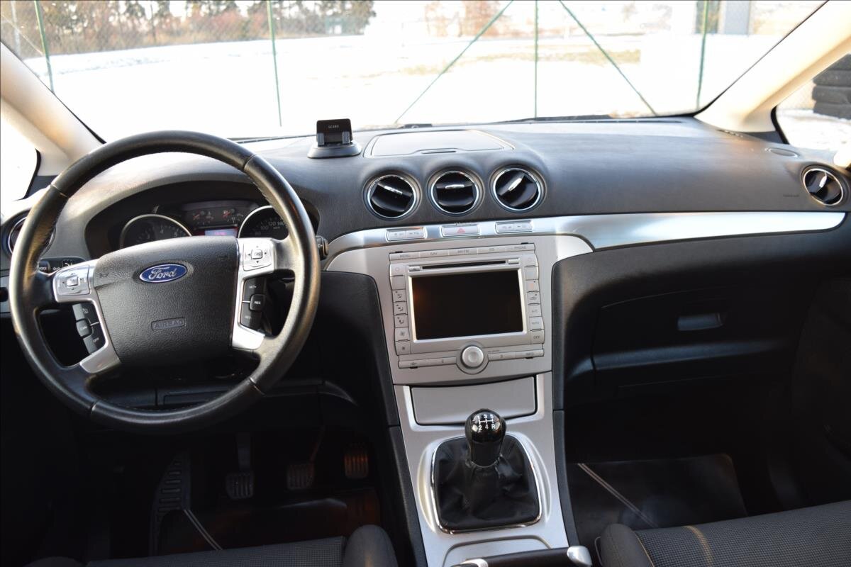 Ford S-MAX MPV 2,0 l 107 kw