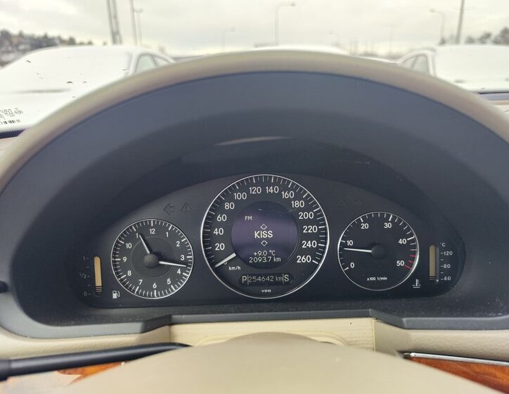 Mercedes-Benz Třídy E Sedan 2,7 l 130 kw