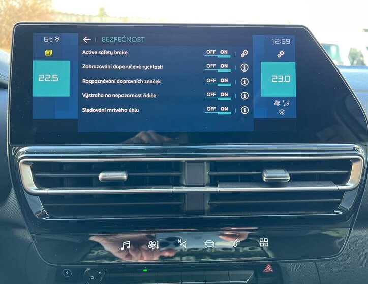 Citroën C5 Aircross SUV 1,6 l 133 kw