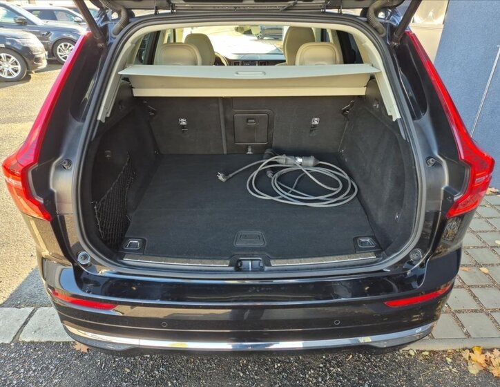 Volvo XC60 SUV / Terénní 2,0 l 186 kw