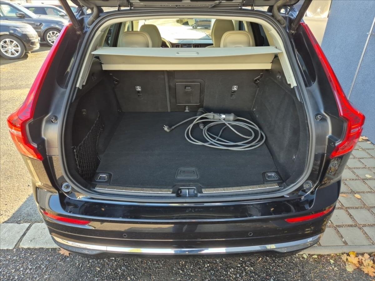 Volvo XC60 SUV / Terénní 2,0 l 186 kw
