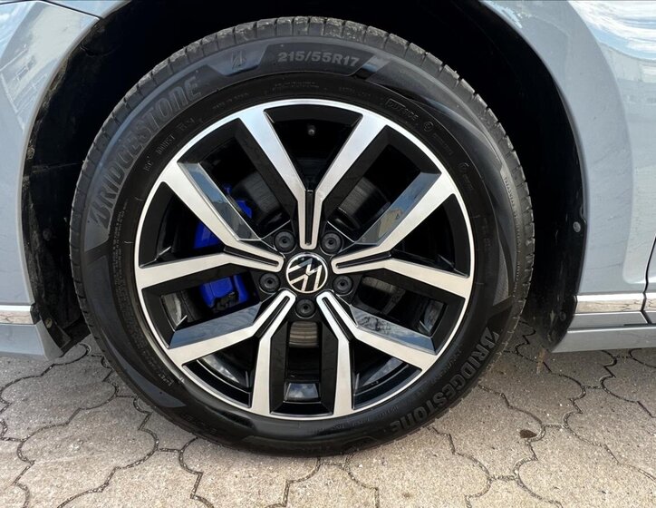 Volkswagen Passat Kombi 1,4 l 160 kw