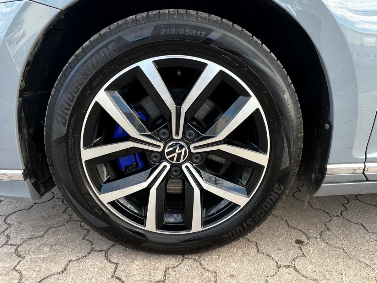 Volkswagen Passat Kombi 1,4 l 160 kw