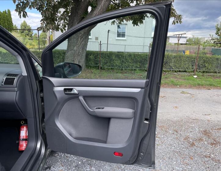 Volkswagen Touran 27