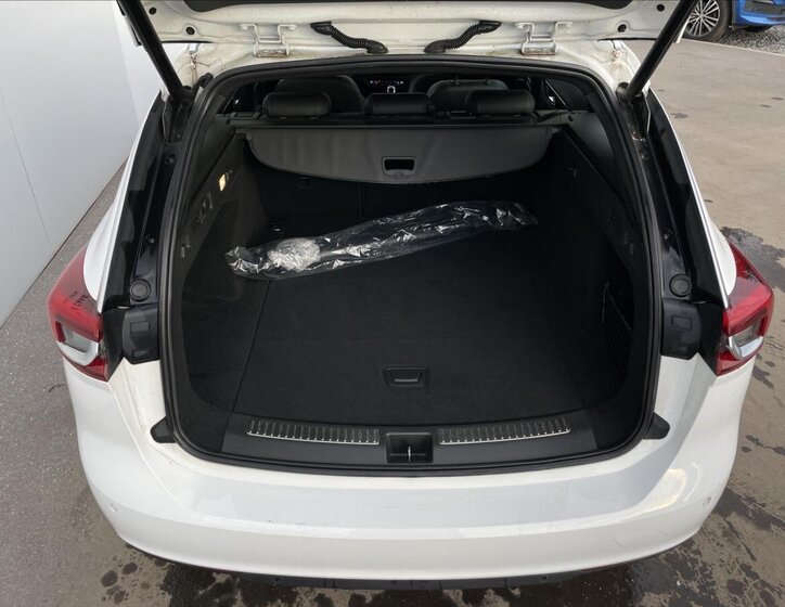 Opel Insignia Kombi 1,5 l 90 kw