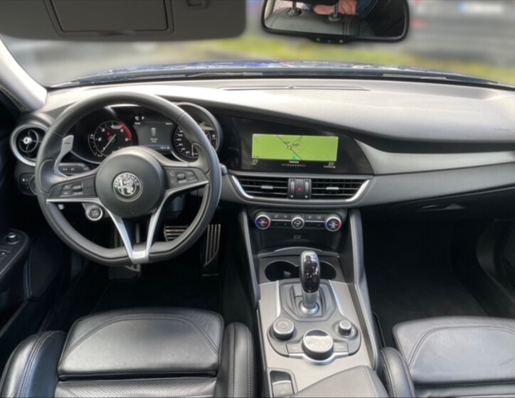 Alfa Romeo Giulia 9