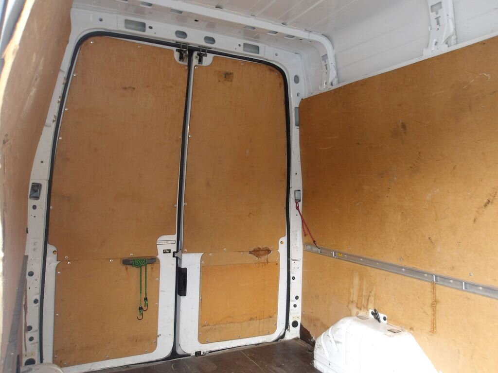 Ford Transit Skříň 2,2 l 74 kw