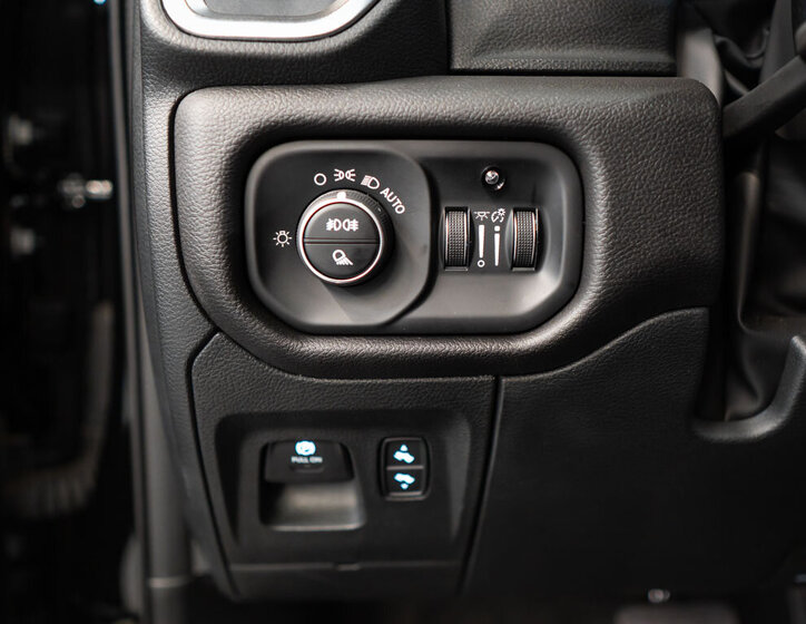 Dodge RAM Pick-up 5,7 l 291 kw