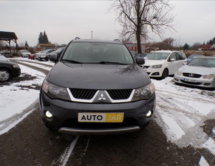 Mitsubishi Outlander Kombi 2,4 l 125 kw