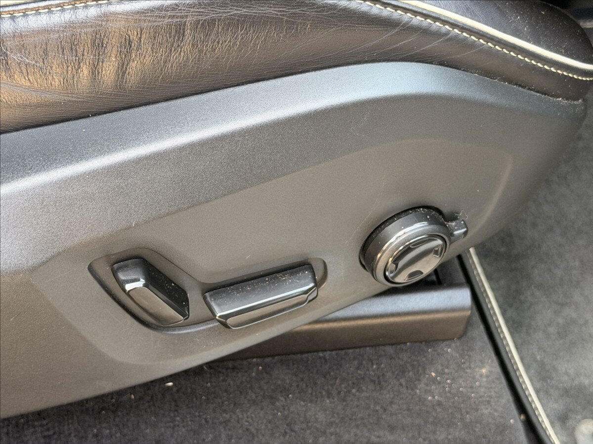 Volvo XC90 SUV / Terénní 2,0 l 173 kw