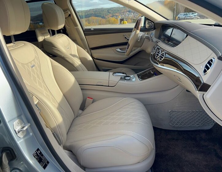 Mercedes-Benz Třídy S Sedan / Limuzína 6,0 l 390 kw