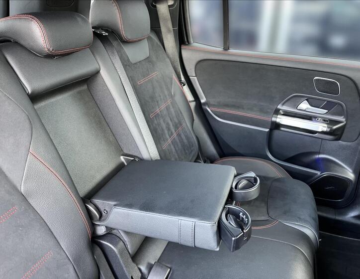 Mercedes-Benz GLB 21