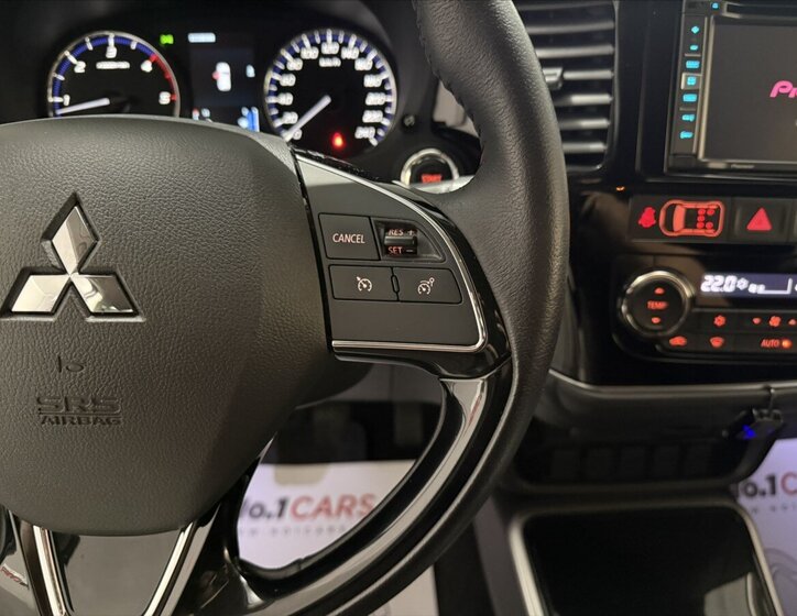 Mitsubishi Outlander SUV / Terénní 2,3 l 110 kw