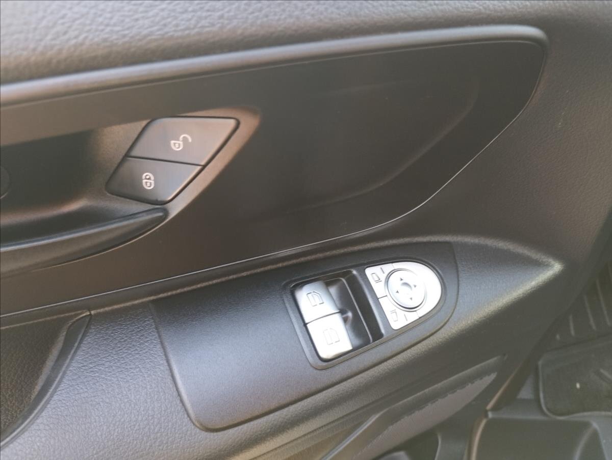 Mercedes-Benz Vito MPV 1,8 l 100 kw