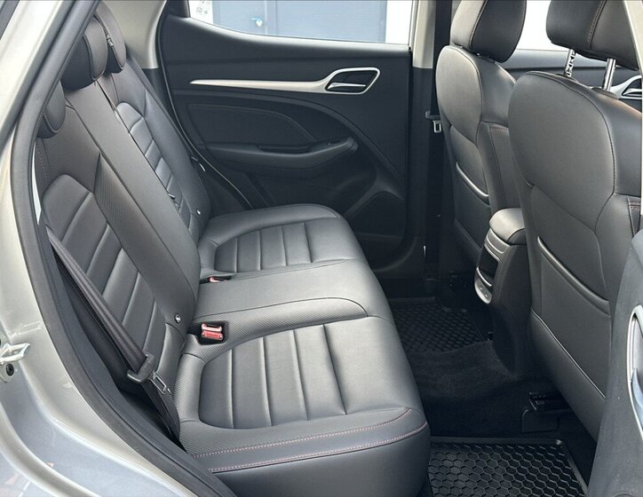 MG ZS SUV / Terénní 999,0 82 kw