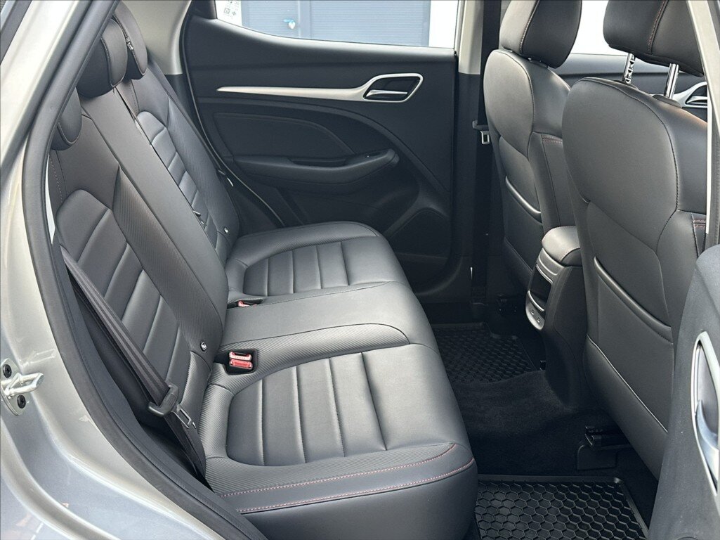 MG ZS SUV / Terénní 999,0 82 kw