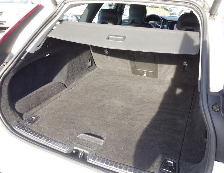 Volvo V90 Kombi 2,0 l 140 kw