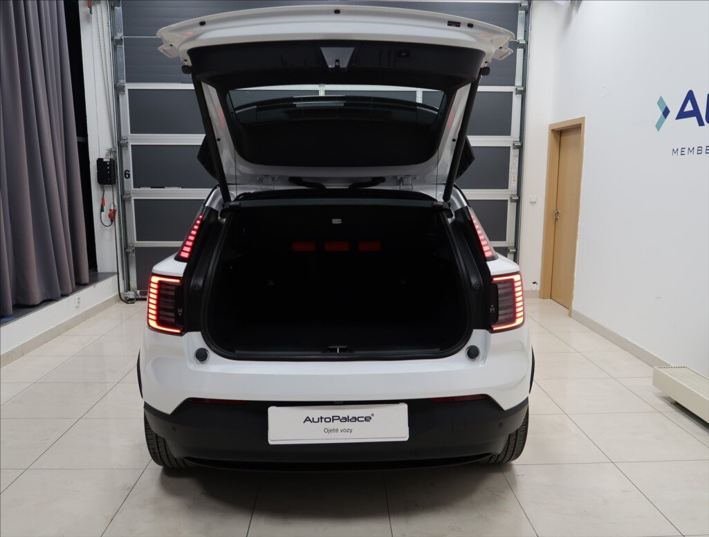 Volvo EX30 Hatchback 0,0 200 kw