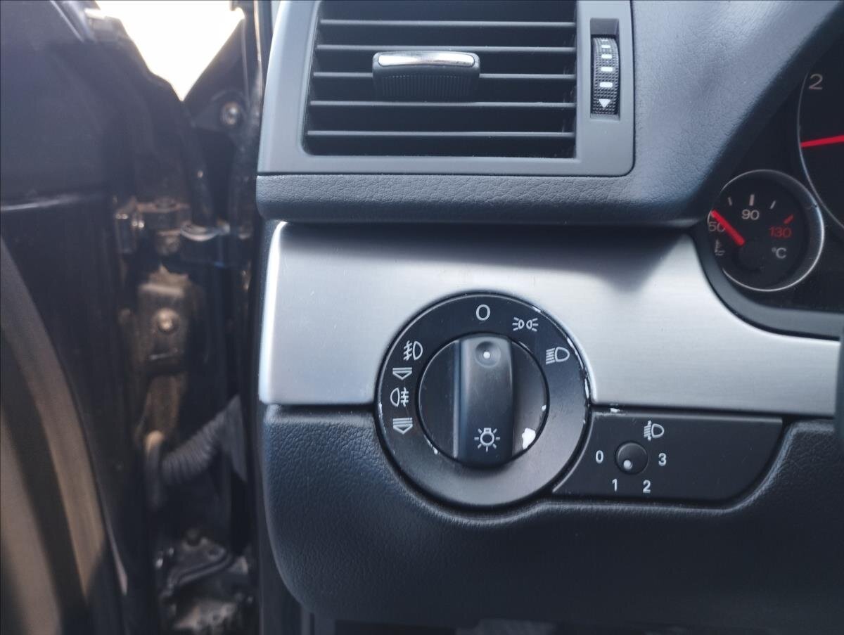 Audi A4 Sedan / Limuzína 1,8 l 120 kw