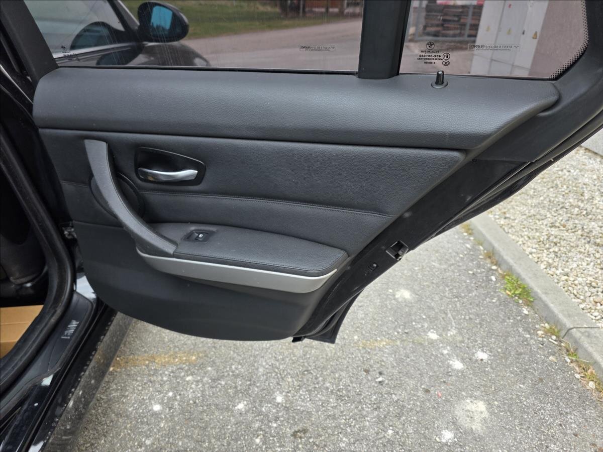 BMW Řada 3 Kombi 3,0 l 170 kw