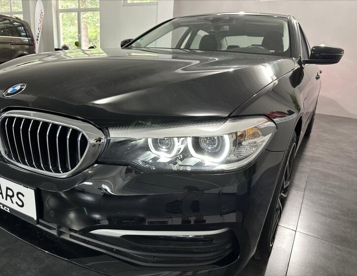 BMW Řada 5 Sedan / Limuzína 2,0 l 135 kw