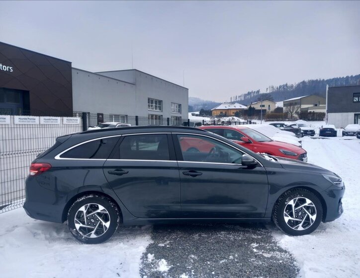 Hyundai i30 Kombi 998,0 73 kw