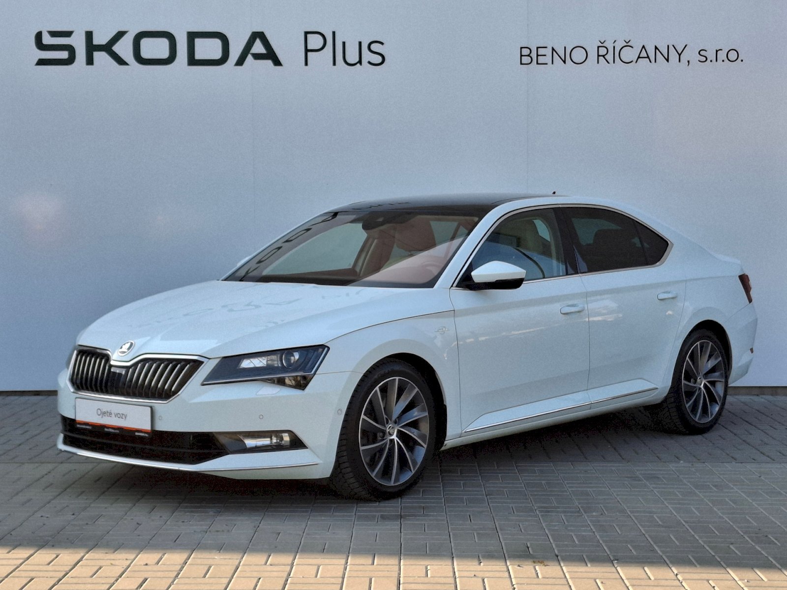 Škoda Superb Sedan / Limuzína 2,0 l 206 kw