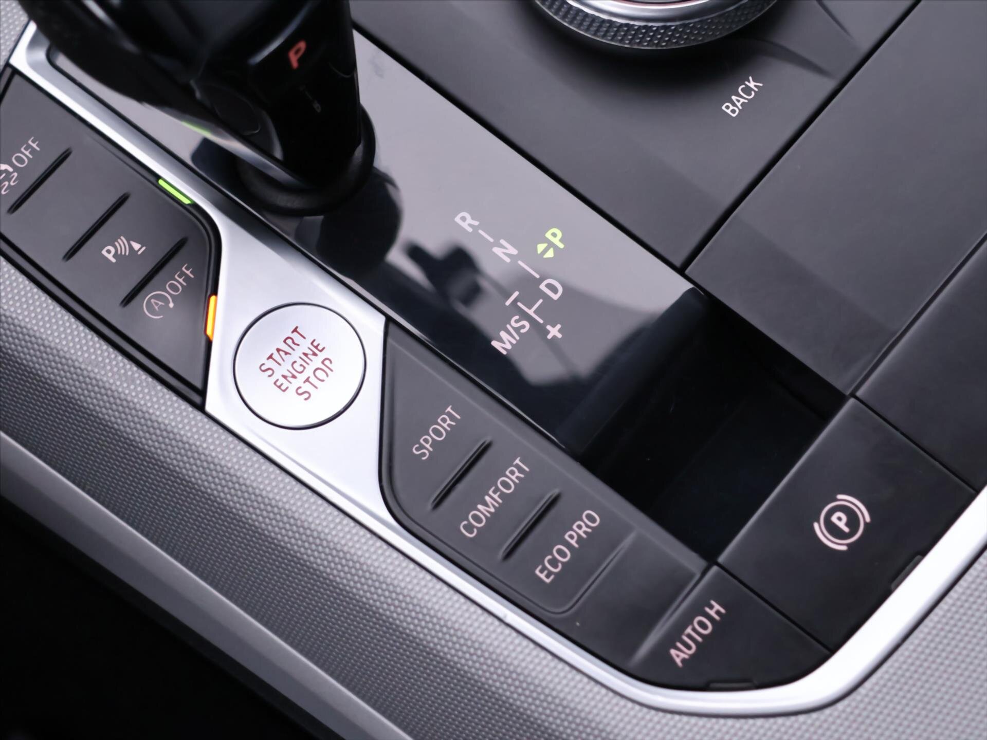 BMW Řada 3 Sedan / Limuzína 2,0 l 140 kw