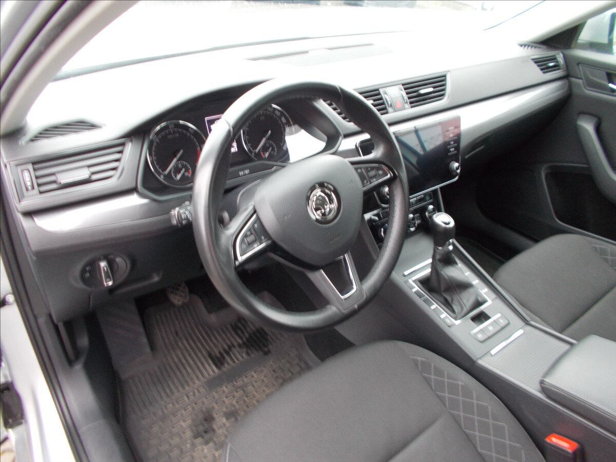 Škoda Superb Sedan / Limuzína 2,0 l 110 kw