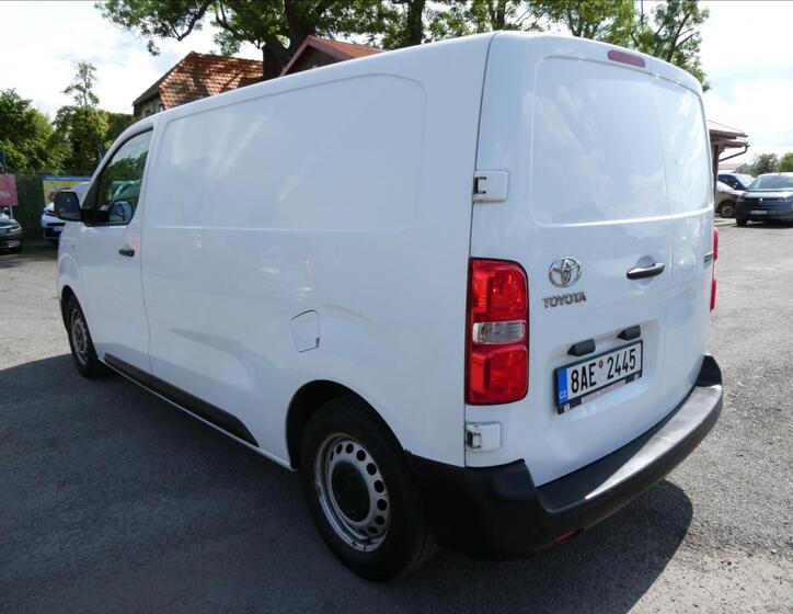 Toyota ProAce 6