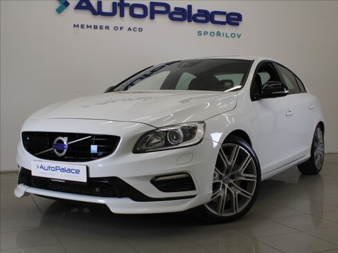 Volvo S60 Sedan / Limuzína 2,0 l 270 kw