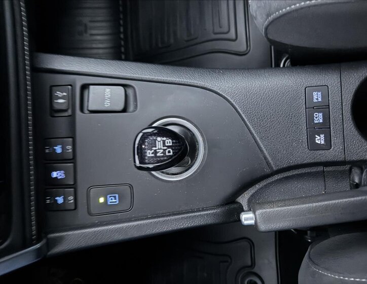 Toyota Auris Hatchback 1,8 l 73 kw