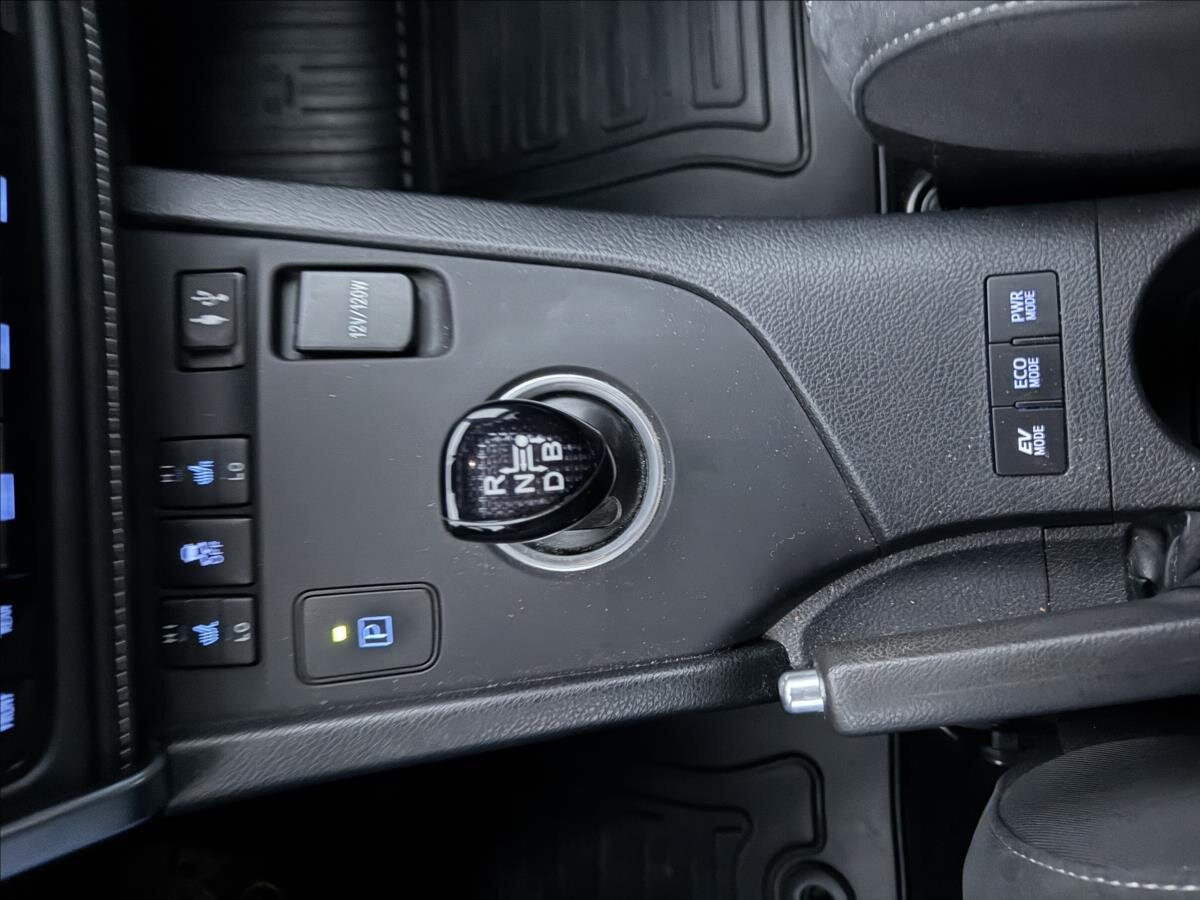 Toyota Auris Hatchback 1,8 l 73 kw