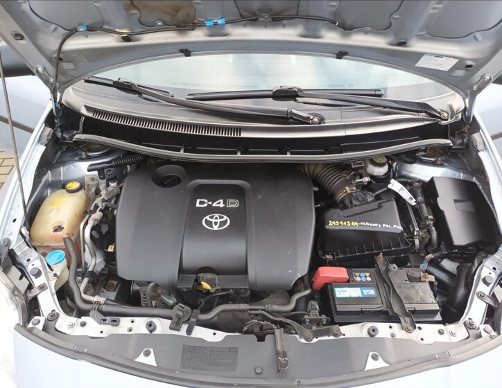 Toyota Auris Hatchback 1,4 l 66 kw