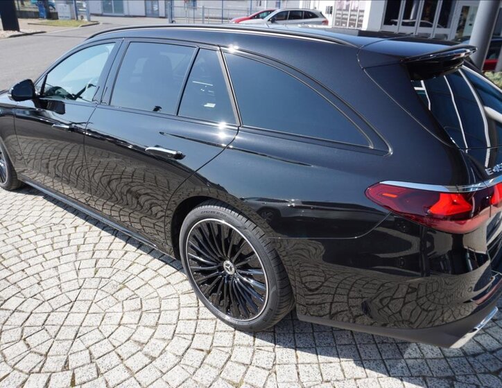 Mercedes-Benz Třídy E 4