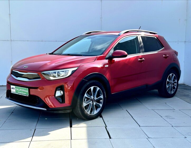 KIA Stonic SUV / Terénní 1,6 l 81 kw