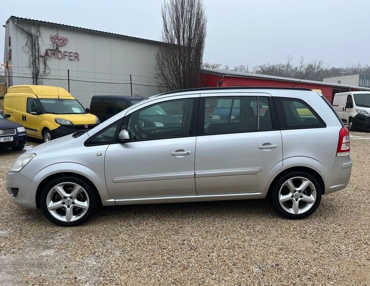 Opel Zafira MPV 1,9 l 88 kw