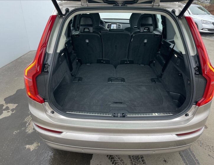 Volvo XC90 21