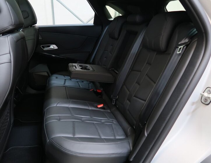 DS Automobiles DS7 Crossback 30