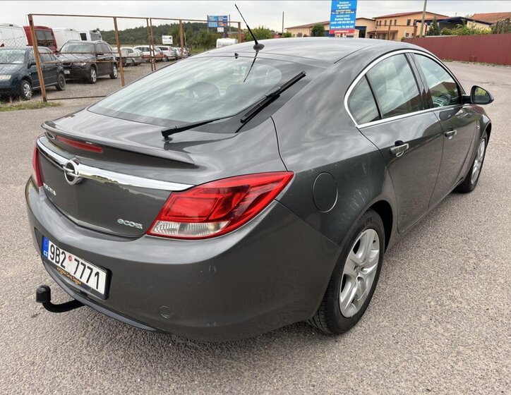 Opel Insignia Liftback 2,0 l 96 kw