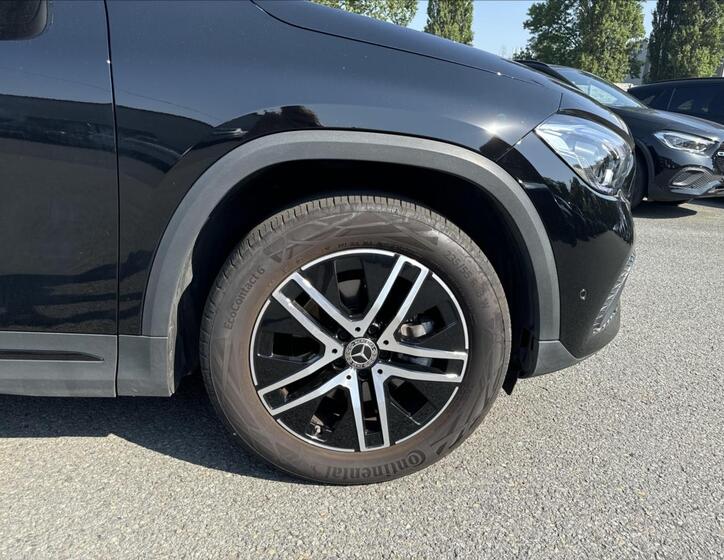 Mercedes-Benz GLA 16