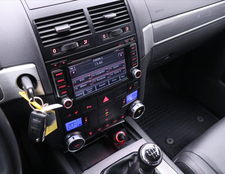 Volkswagen Touareg SUV / Terénní 3,0 l 176 kw