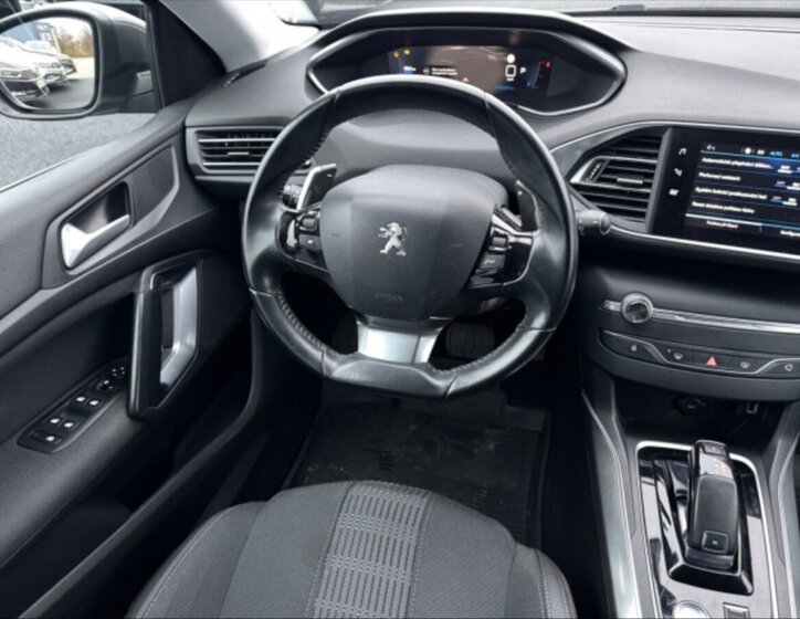 Peugeot 308 Kombi 1,5 l 96 kw