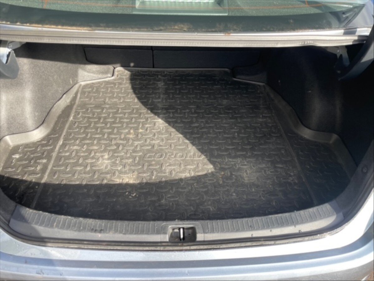 Toyota Corolla Sedan / Limuzína 1,5 l 92 kw